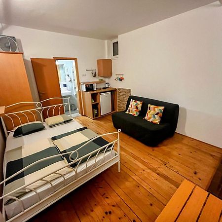 Peter Rooms Ljubljana Bagian luar foto