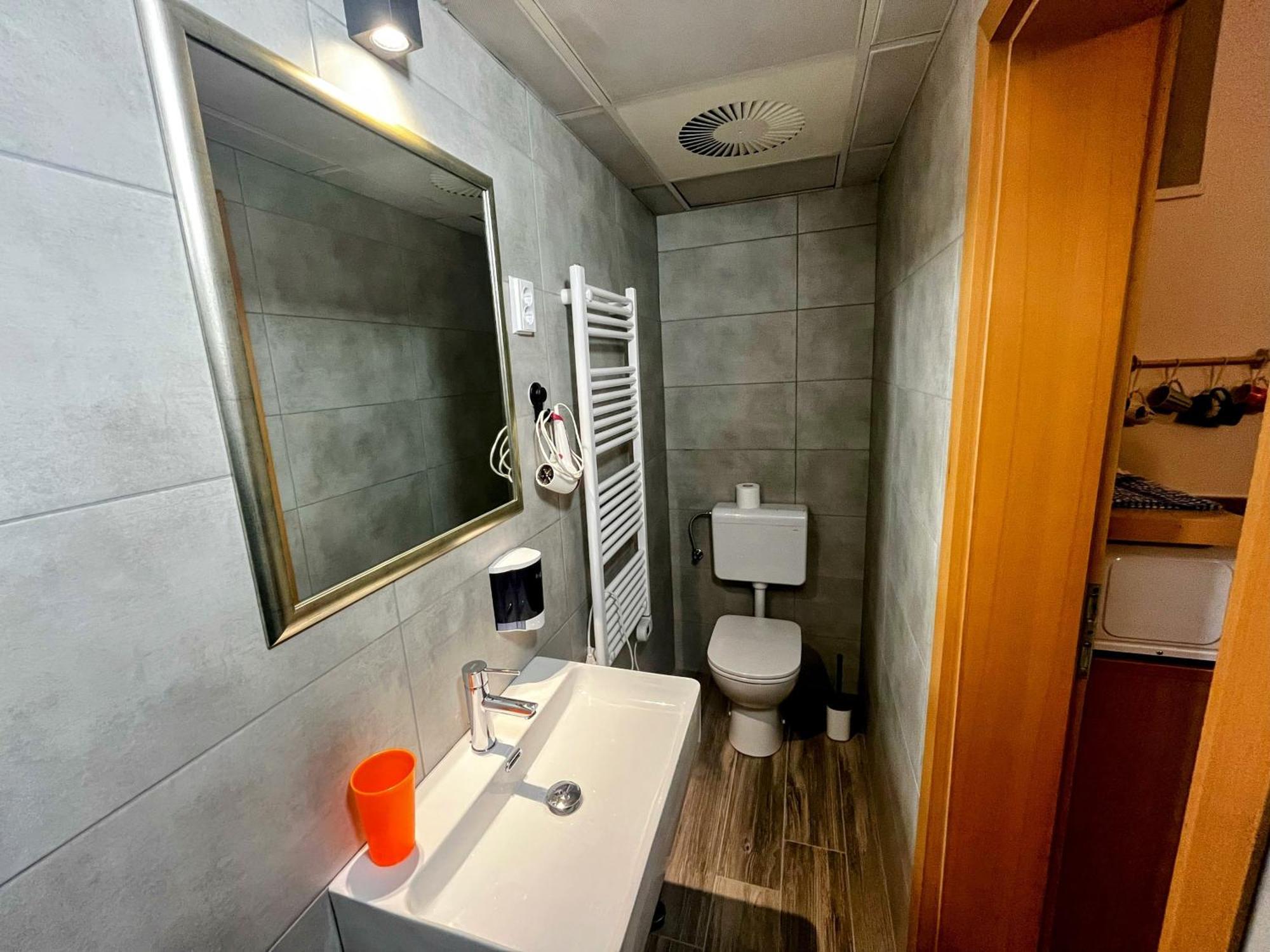 Peter Rooms Ljubljana Bagian luar foto